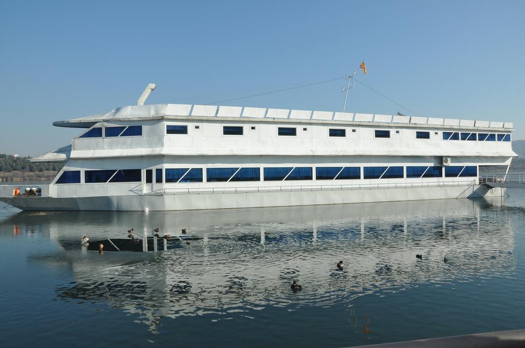 Hotel Brod Panini Veles Dış mekan fotoğraf
